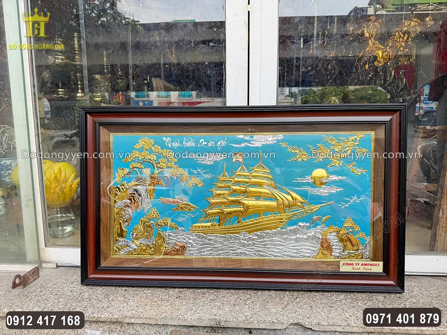 Khung tranh bằng Composite mỏng nhẹ